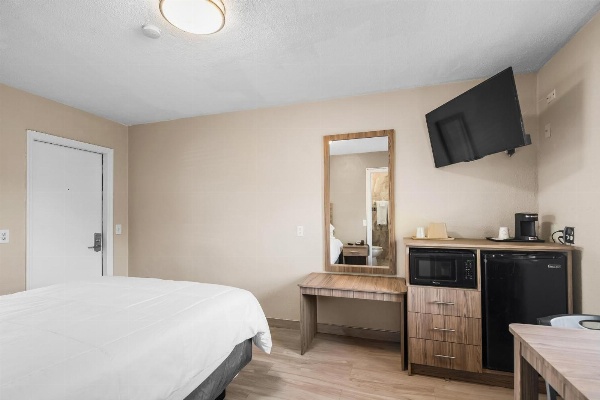 Tamiami Motel image 15