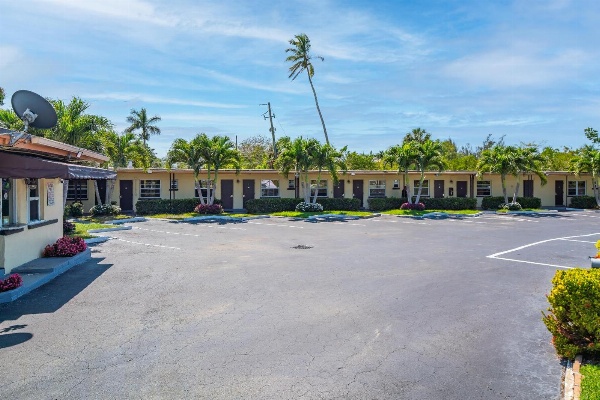 Tamiami Motel image 26
